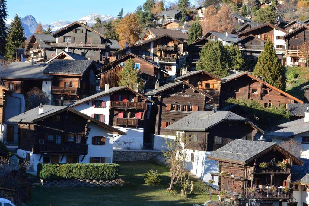 Magnifique Chalet D'Epoque Villa Vercorin Exterior photo